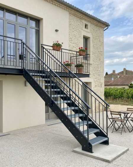 escalier métallique extérieur sur mesure