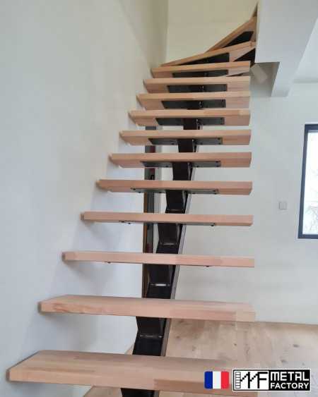 escalier quart tournant haut loft metal avec marches en hêtre massif
