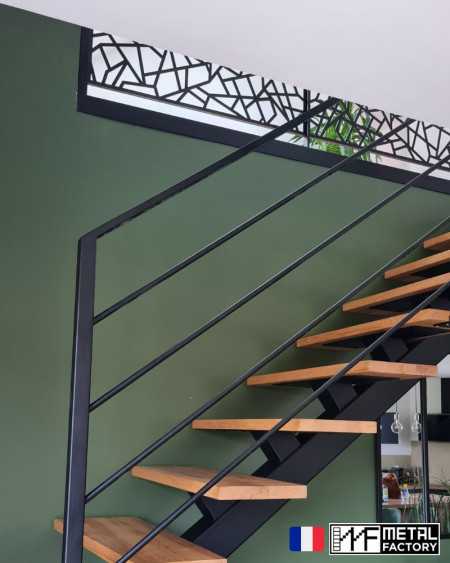 rampant d'escalier en acier finition brute ou thermolaquage RAL (couleur) au choix