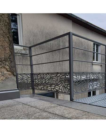 exemple de garde corps de terrasse avec remplissage motif grain de café.